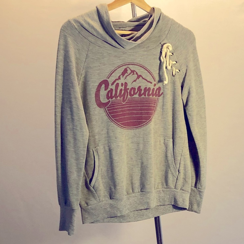 Well Worn California Cowl Neck Pullover with Pockets Size S